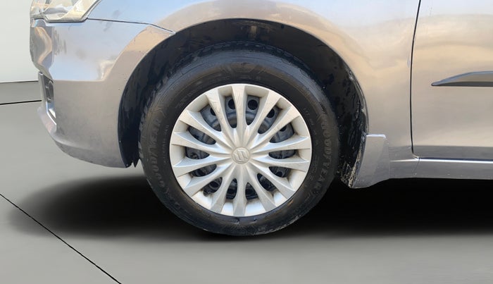 2017 Maruti Ciaz DELTA 1.4 MT PETROL, Petrol, Manual, 77,346 km, Left Front Wheel