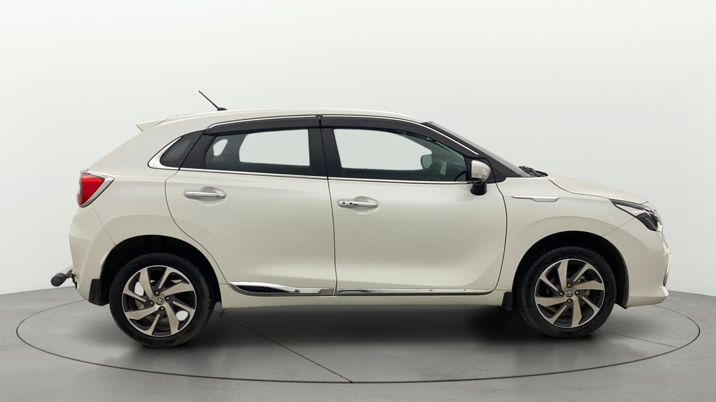 2024 Toyota Glanza V AMT, Petrol, Automatic, 18,128 km, Right Side View