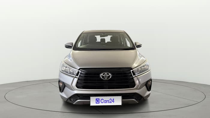 2022 Toyota Innova Crysta 2.4 G 8 STR, Diesel, Manual, 62,800 km, Front