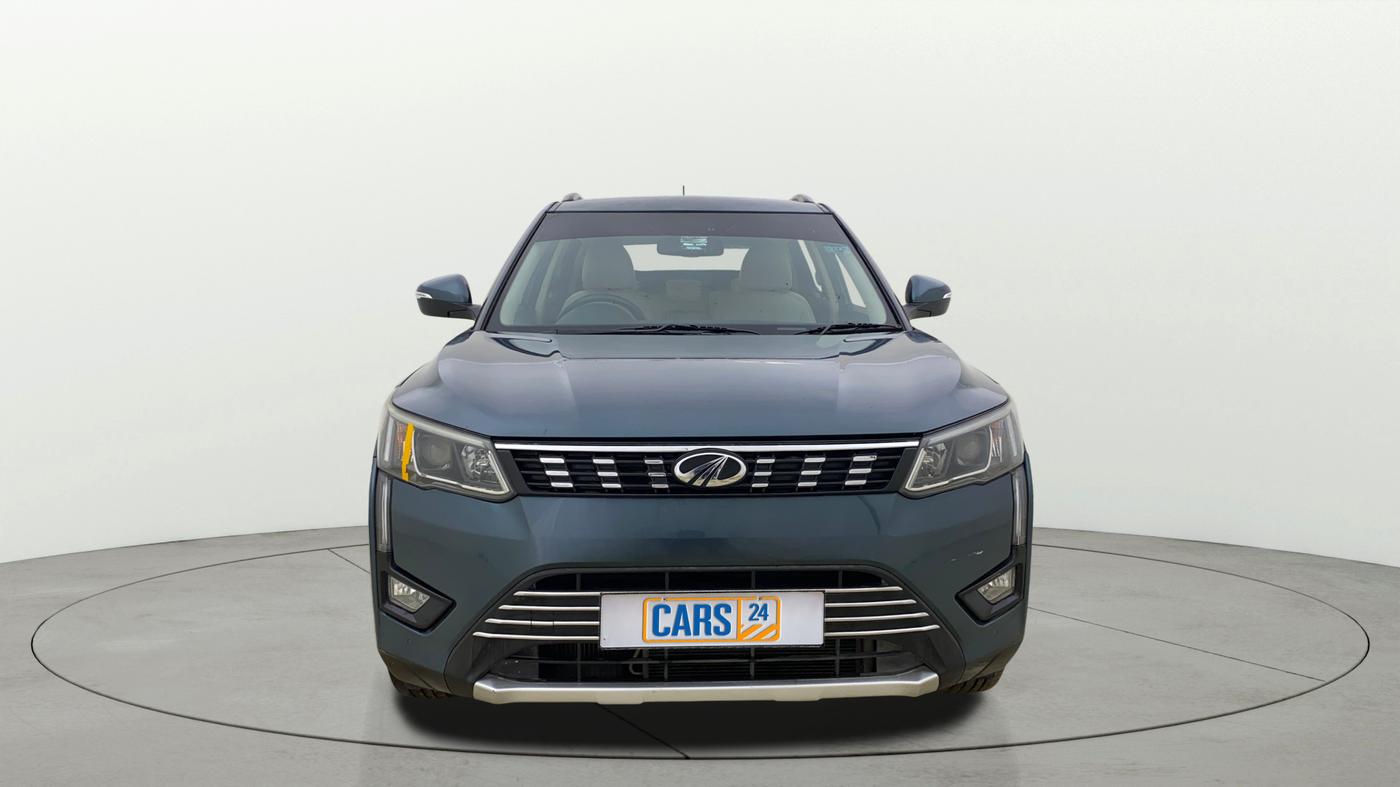 2021 Mahindra XUV300 W8 (O) 1.2 PETROL AMT, CNG, Automatic, 42,652 km, Front