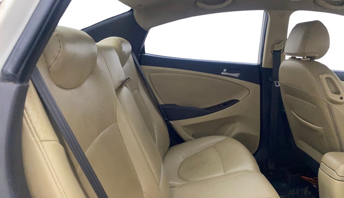 2016 Hyundai Verna 1.6 CRDI SX (O), Diesel, Manual, 90,522 km, Right Side Rear Door Cabin