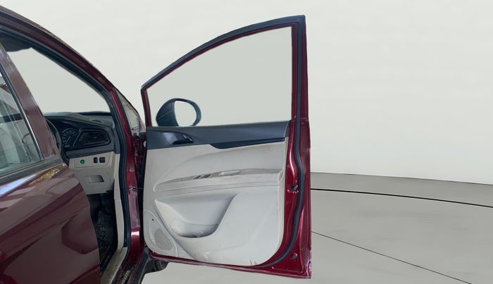 2019 Mahindra MARAZZO M2 7STR, Diesel, Manual, 69,853 km, RHS Front Door