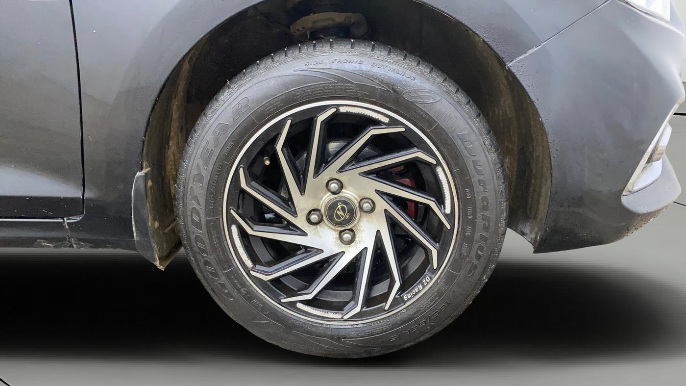 2019 Hyundai Verna 1.4 EX PETROL, Petrol, Manual, 78,119 km, Right Front Wheel