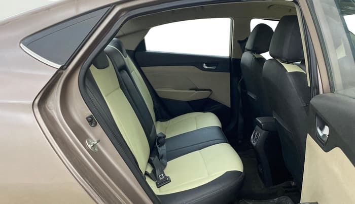 2018 Hyundai Verna 1.6 EX VTVT AT, Petrol, Automatic, 59,783 km, Right Side Rear Door Cabin