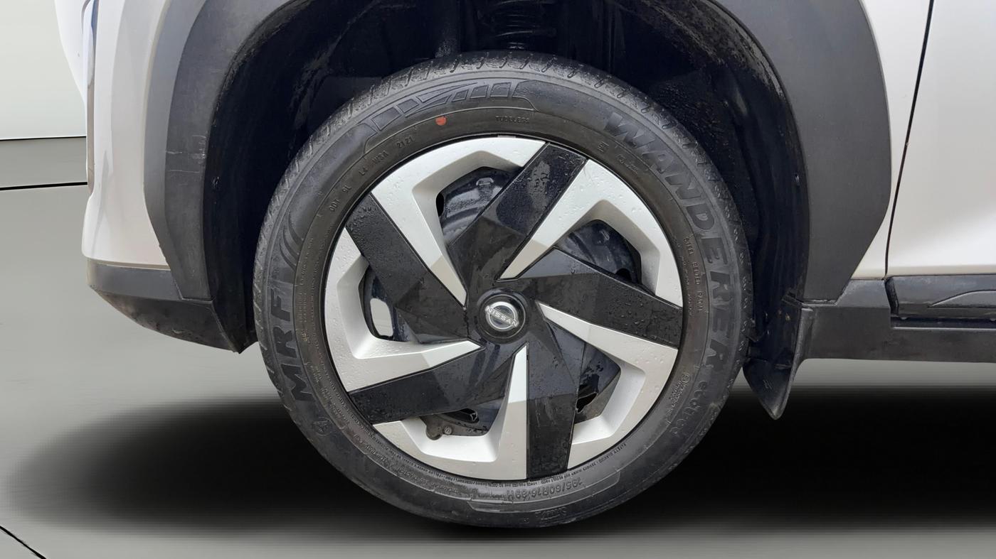 2021 Nissan MAGNITE XL, Petrol, Manual, 54,077 km, Left Front Wheel