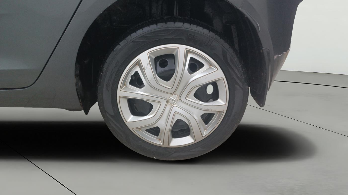 2021 Tata ALTROZ XT PETROL, Petrol, Manual, 55,864 km, Left Rear Wheel