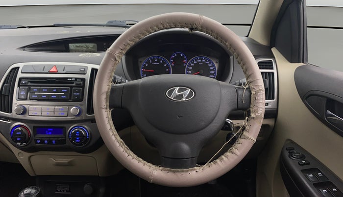 2013 Hyundai i20 MAGNA 1.2, Petrol, Manual, 38,799 km, Steering Wheel Close Up