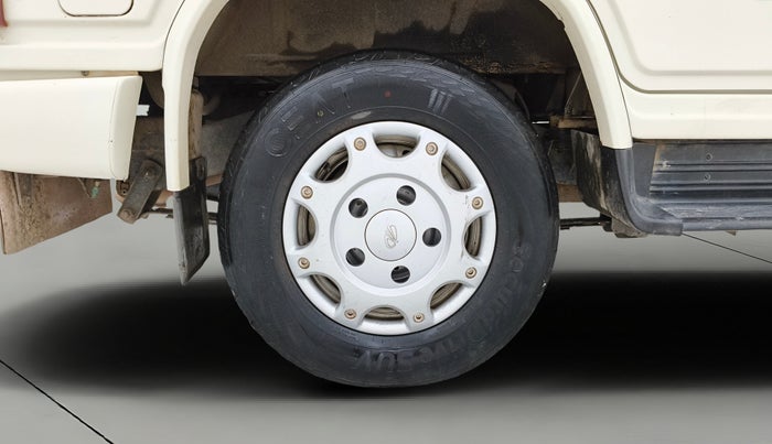 2022 Mahindra Bolero B4, Diesel, Manual, 54,380 km, Right Rear Wheel