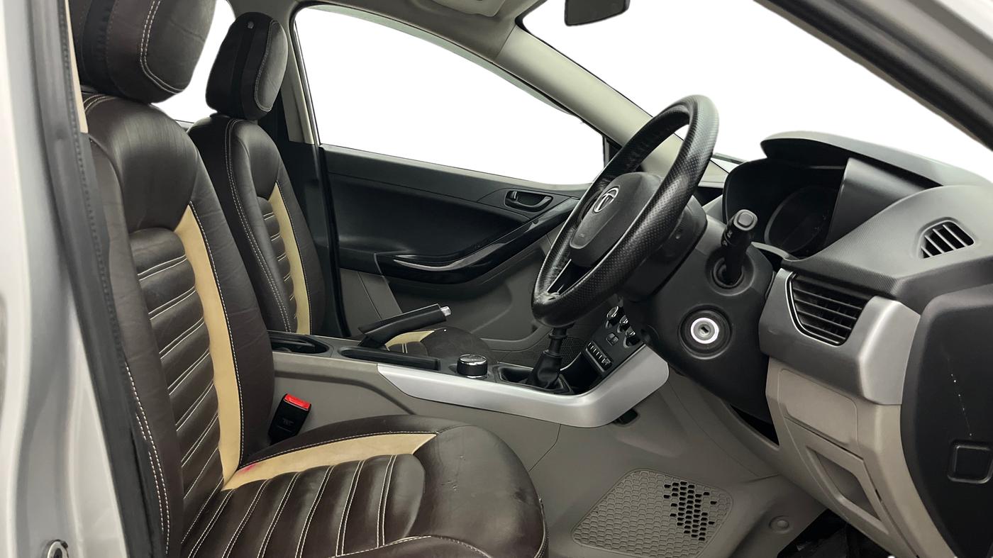 2017 Tata NEXON XM PETROL, Petrol, Manual, 56,943 km, Right Side Front Door Cabin