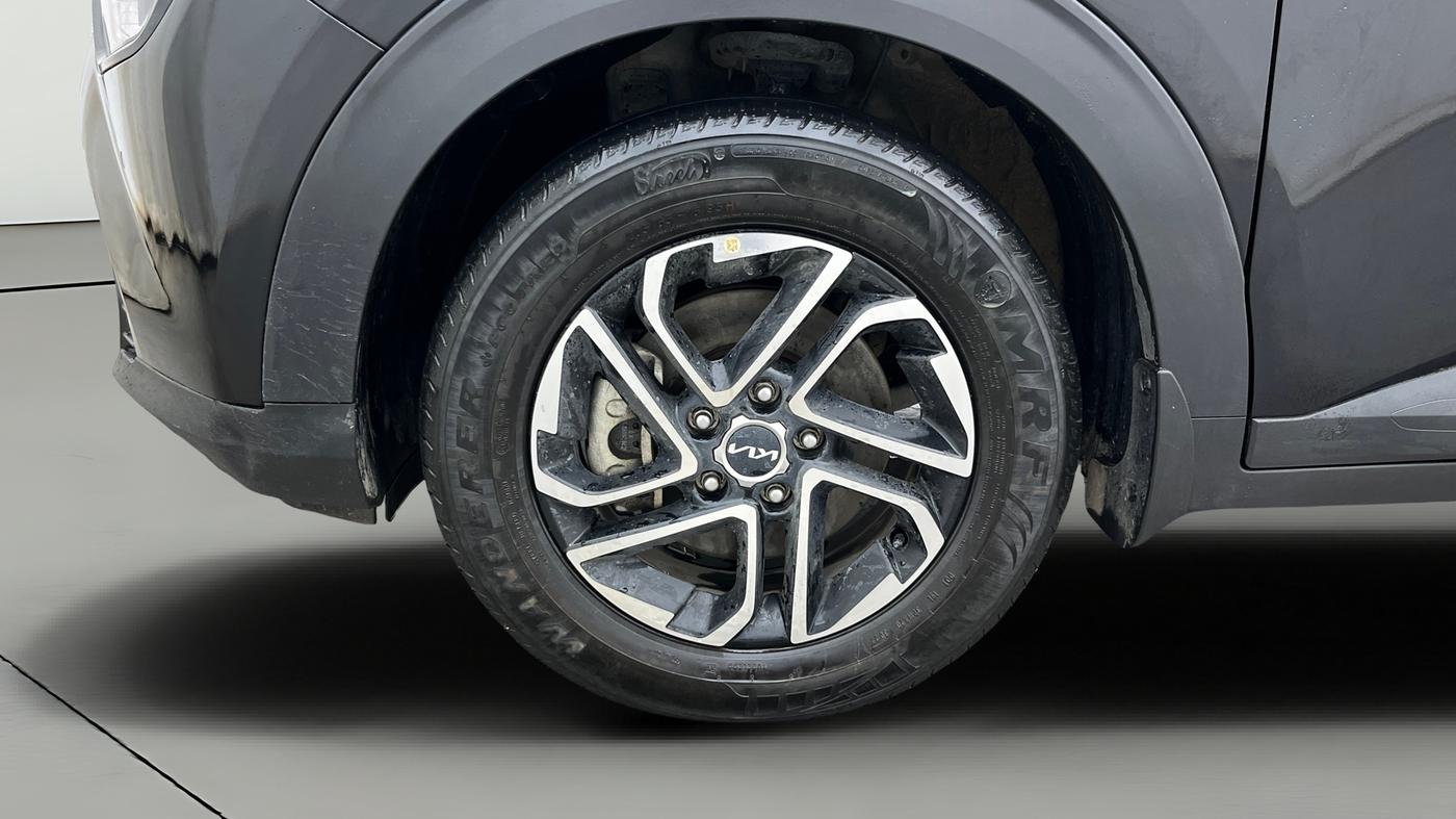 2023 KIA CARENS PRESTIGE PLUS 1.5 IMT DIESEL 7 STR, Diesel, Manual, 20,568 km, Left Front Wheel