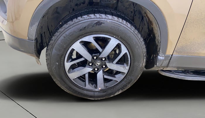 2022 Tata Harrier XZA PLUS 2.0L, Diesel, Automatic, 69,968 km, Left Front Wheel