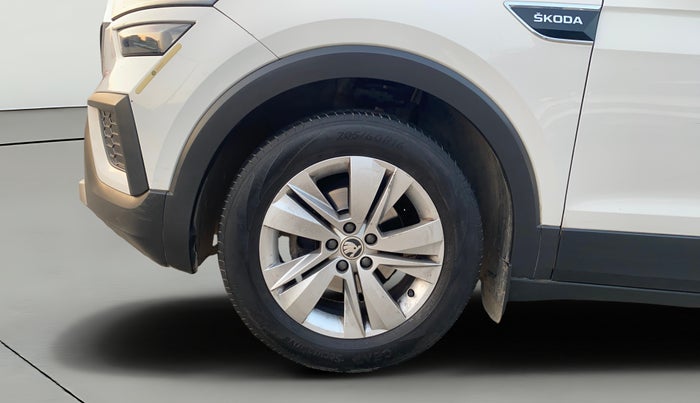 2023 Skoda KUSHAQ AMBITION 1.0L TSI MT, Petrol, Manual, 94,691 km, Left Front Wheel