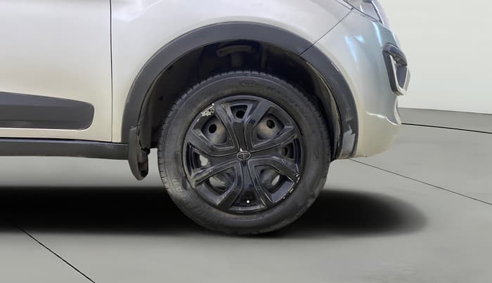 2018 Tata NEXON XT PETROL, Petrol, Manual, 62,008 km, Right Front Wheel