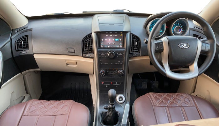2016 Mahindra XUV500 W8, Diesel, Manual, 83,424 km, Dashboard