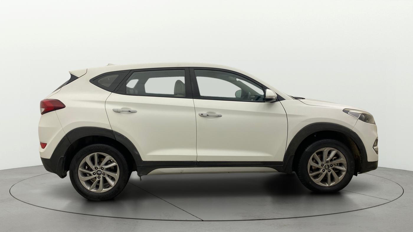 2018 Hyundai Tucson 2WD MT DIESEL, Diesel, Manual, 85,368 km, Right Side View