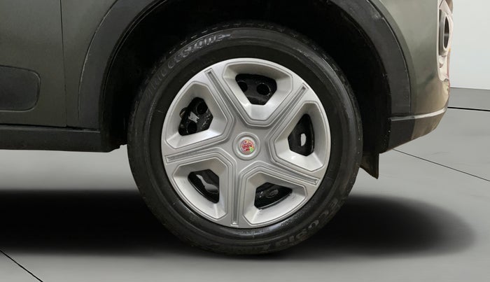 2022 Tata NEXON XM PETROL, Petrol, Manual, 66,020 km, Right Front Wheel