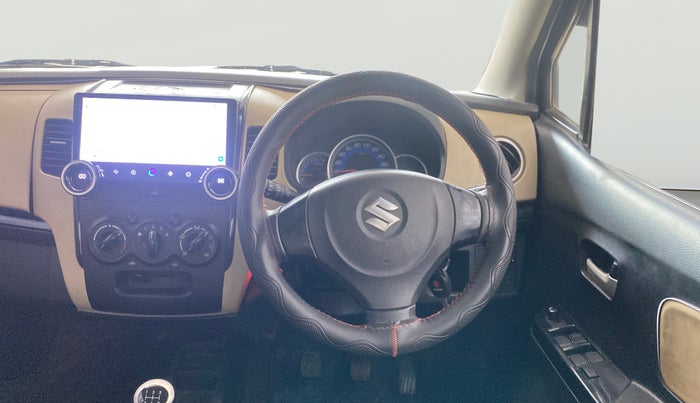 2017 Maruti Wagon R 1.0 VXI, Petrol, Manual, 92,721 km, Steering Wheel Close Up