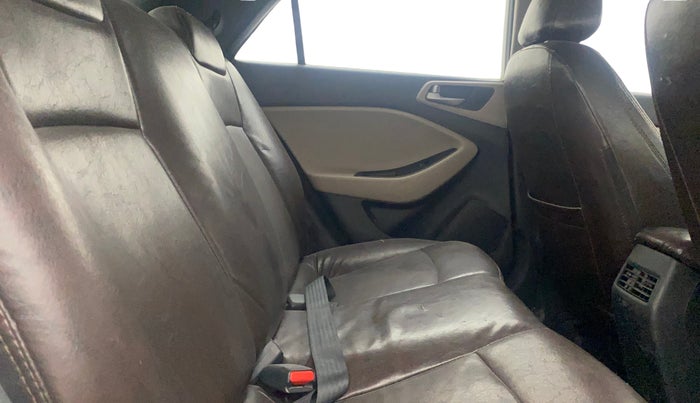 2014 Hyundai Elite i20 SPORTZ 1.2, Petrol, Manual, 1,22,146 km, Right Side Rear Door Cabin