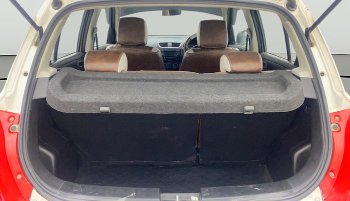 2016 Maruti Swift VXI, Petrol, Manual, 1,21,707 km, Boot Open Zoomed View
