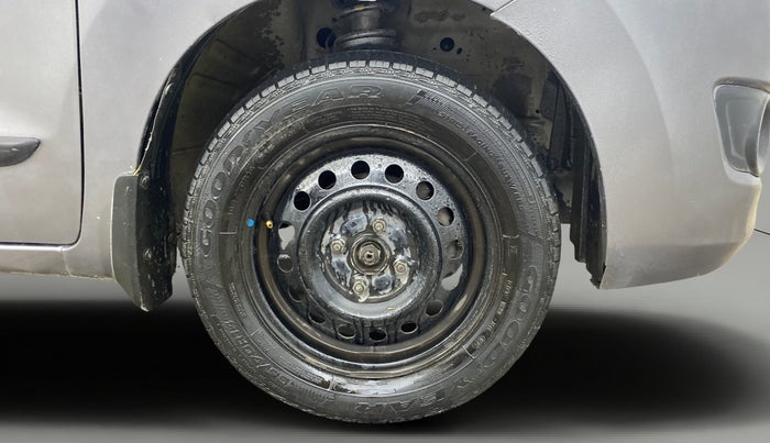 2016 Maruti Wagon R 1.0 VXI, CNG, Manual, 77,273 km, Right Front Wheel