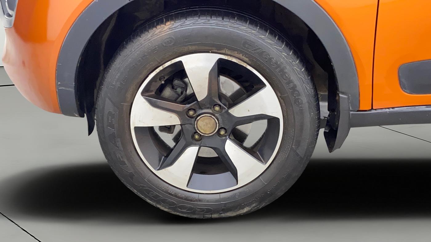 2018 Tata NEXON XZ PLUS PETROL DUAL TONE, Petrol, Manual, 41,753 km, Left Front Wheel