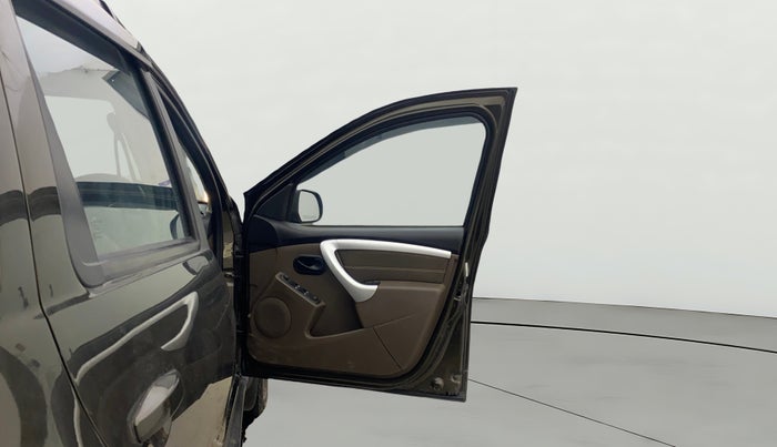 2019 Renault Duster 110 PS RXS 4X2 AMT DIESEL, Diesel, Automatic, 67,120 km, RHS Front Door