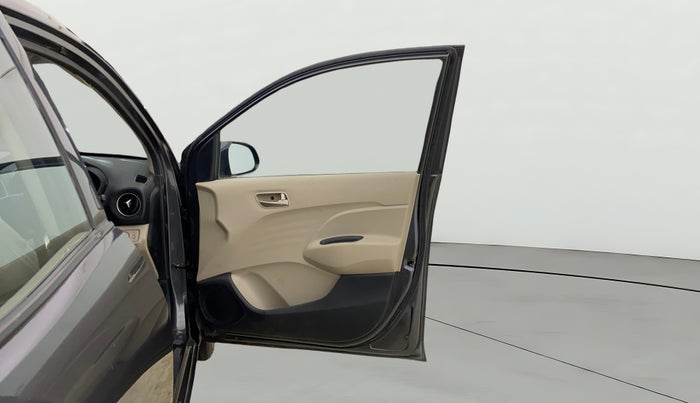 2019 Hyundai NEW SANTRO SPORTZ CNG, CNG, Manual, 13,017 km, RHS Front Door