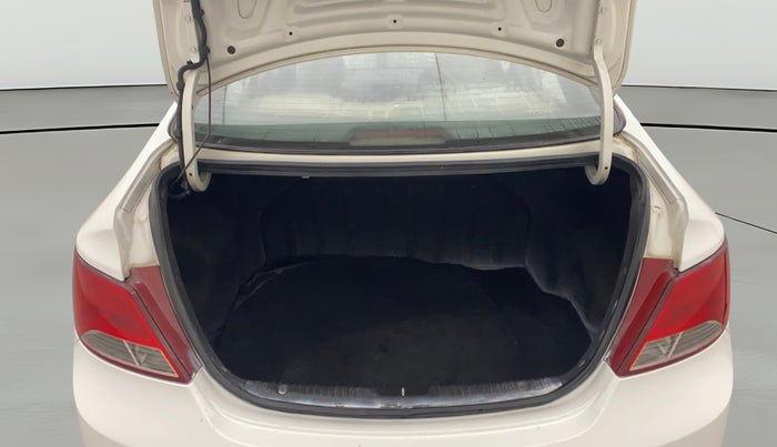 2016 Hyundai Verna FLUIDIC 4S1.6 VTVT SX AT, Petrol, Automatic, 95,846 km, Boot Open Zoomed View