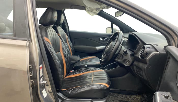 2019 Nissan Kicks XE DIESEL, Diesel, Manual, 1,18,342 km, Right Side Front Door Cabin