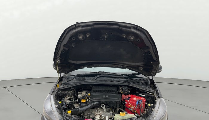 2023 Tata Tiago XT PETROL, Petrol, Manual, 31,687 km, Open Bonet