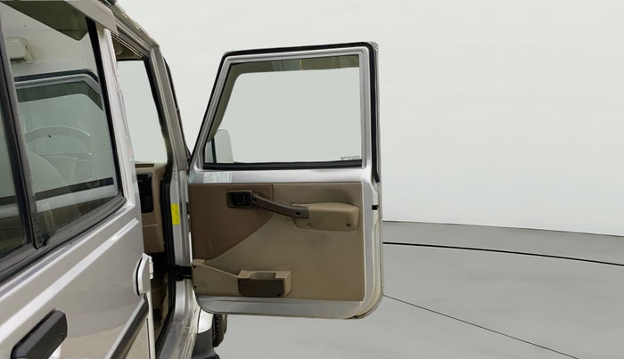 2017 Mahindra Bolero POWER PLUS SLX, Diesel, Manual, 65,577 km, RHS Front Door