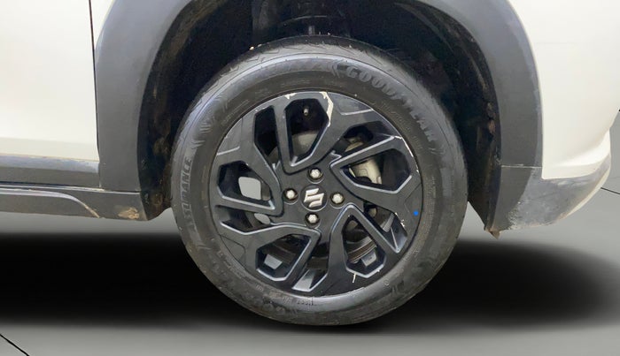 2023 Maruti FRONX DELTA PLUS 1.2MT, Petrol, Manual, 32,039 km, Right Front Wheel