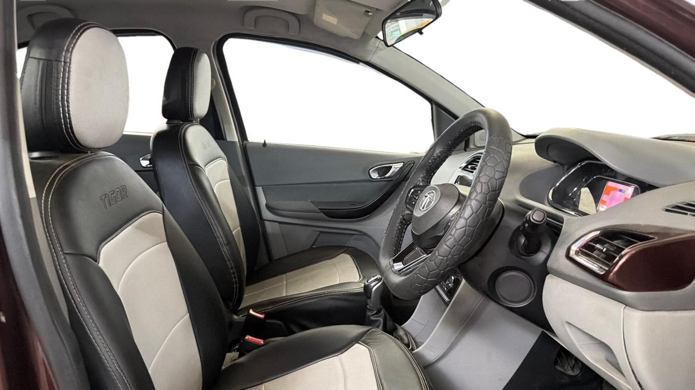 2020 Tata TIGOR XZ PLUS PETROL, Petrol, Manual, 44,457 km, Right Side Front Door Cabin