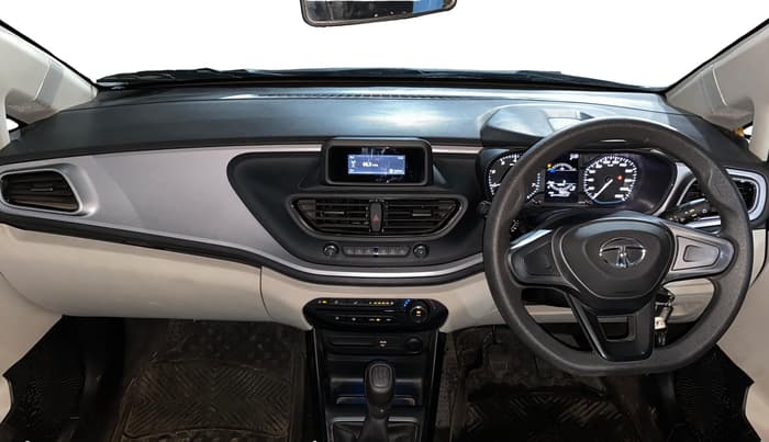 2023 Tata ALTROZ XE PLUS PETROL, Petrol, Manual, 5,019 km, Dashboard