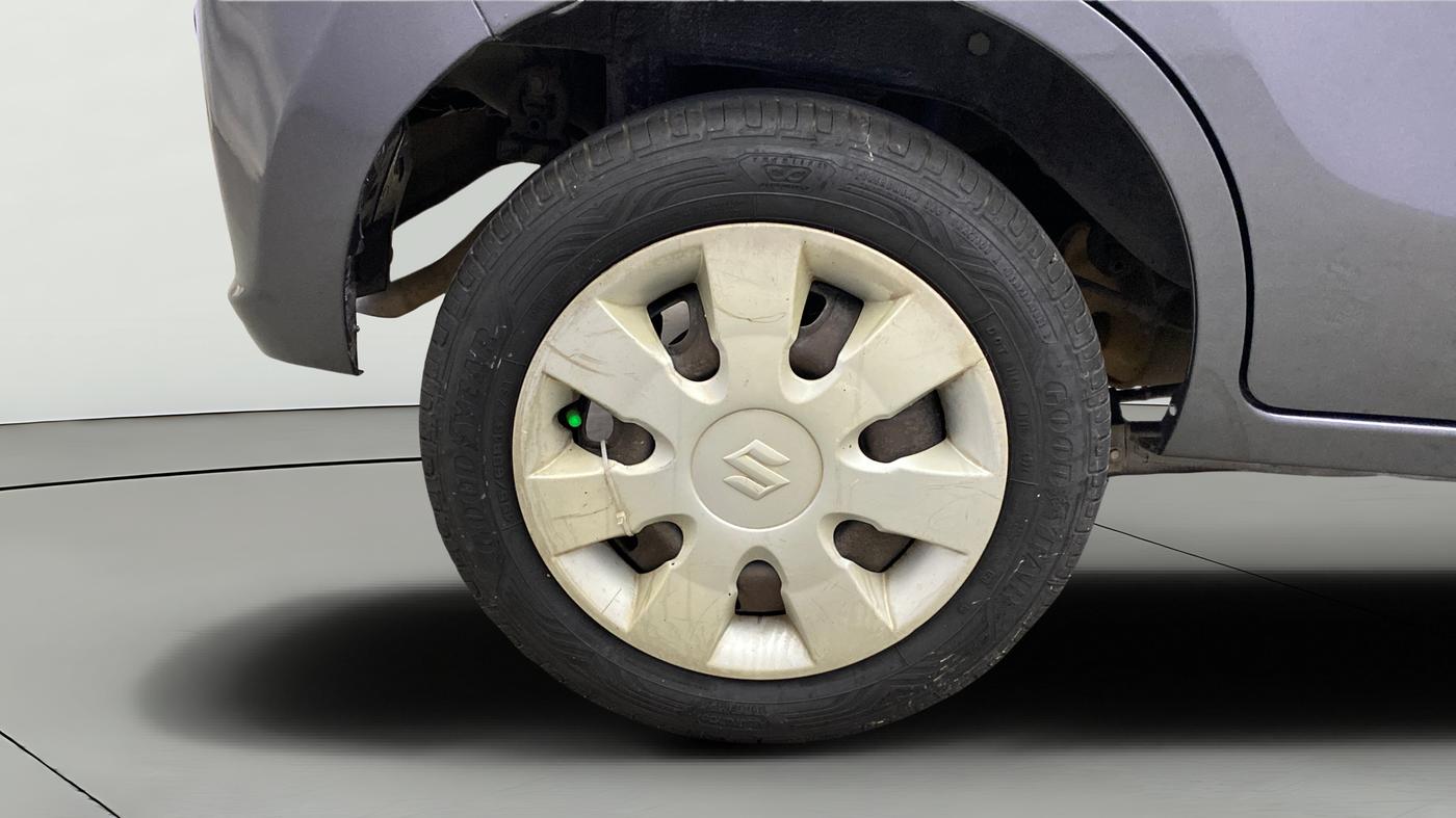 2015 Maruti Alto K10 VXI AMT, Petrol, Automatic, 1,07,039 km, Right Rear Wheel