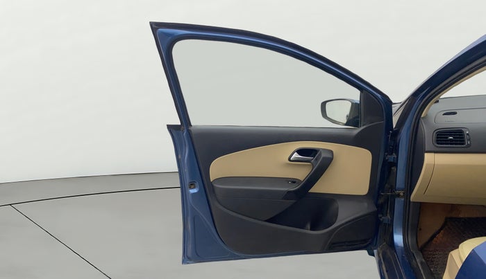 2016 Volkswagen Ameo COMFORTLINE 1.2L, Petrol, Manual, 81,186 km, LHS Front Door