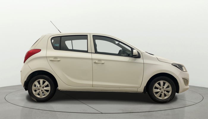 2014 Hyundai i20 SPORTZ 1.2, Petrol, Manual, 50,394 km, Right Side View