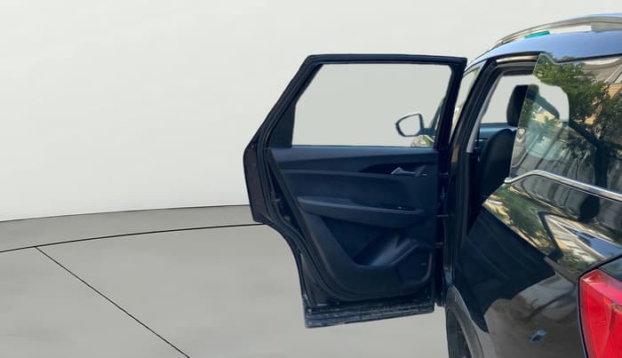 2019 MG HECTOR SHARP 1.5 DCT PETROL, Petrol, Automatic, 1,18,069 km, LHS Rear Door