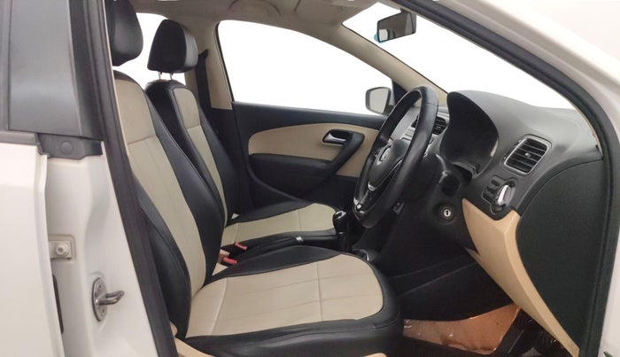 2014 Volkswagen Polo HIGHLINE1.2L, Petrol, Manual, 55,473 km, Right Side Front Door Cabin