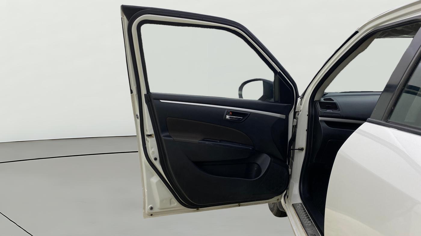 2017 Maruti Swift VDI, Diesel, Manual, 83,135 km, LHS Front Door