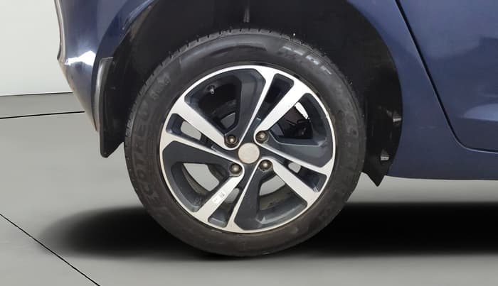 2023 Tata ALTROZ XZA + SUNROOF, Petrol, Automatic, 23,574 km, Right Rear Wheel