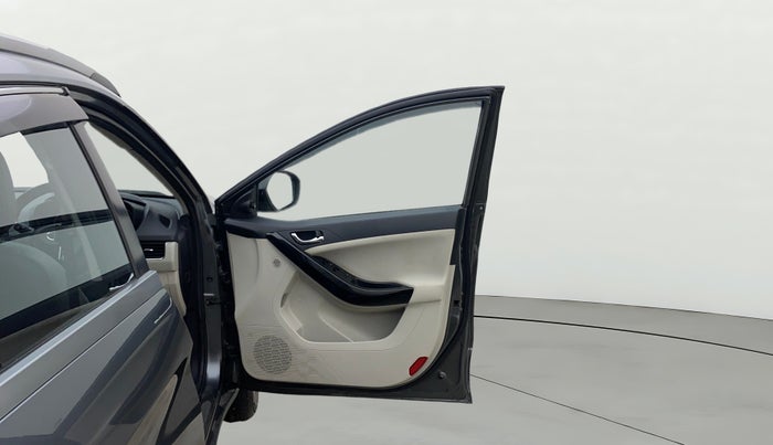 2023 Tata NEXON XZA PLUS SUNROOF PETROL, Petrol, Automatic, 28,786 km, RHS Front Door