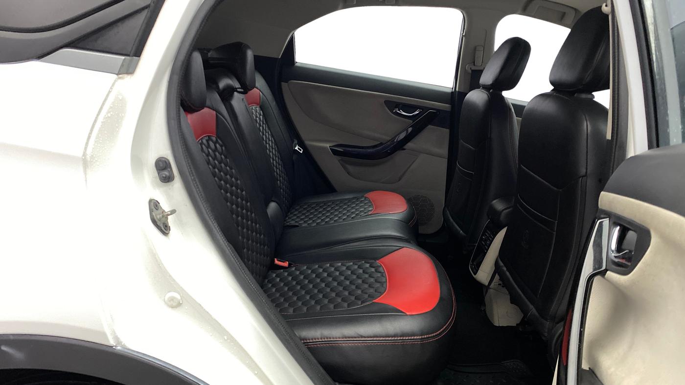 2021 Tata NEXON XZ PLUS PETROL SUNROOF, Petrol, Manual, 28,705 km, Right Side Rear Door Cabin