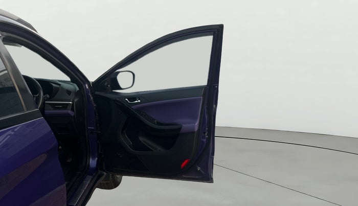 2023 Tata NEXON FEARLESS PURPLE + SUNROOF DUAL TONE 1.2 PETROL, Petrol, Manual, 28,568 km, RHS Front Door