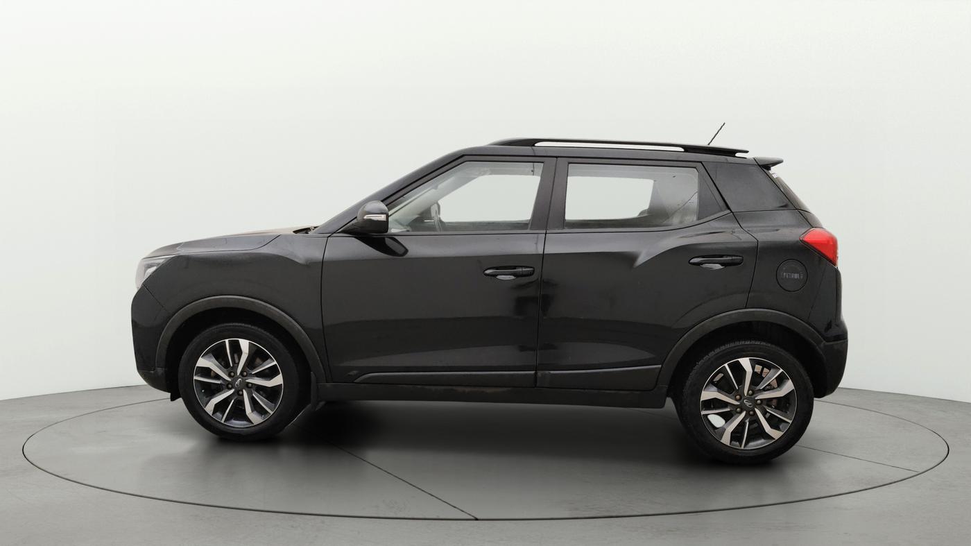 2020 Mahindra XUV300 W8 (O) 1.2 PETROL, Petrol, Manual, 69,339 km, Left Side