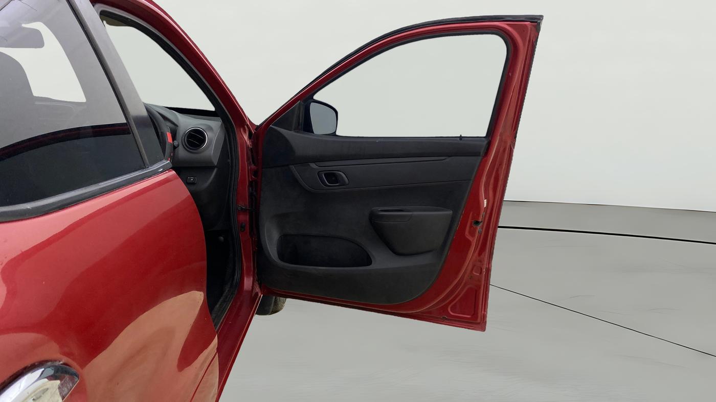 2018 Renault Kwid RXT 0.8, CNG, Manual, 1,24,087 km, RHS Front Door