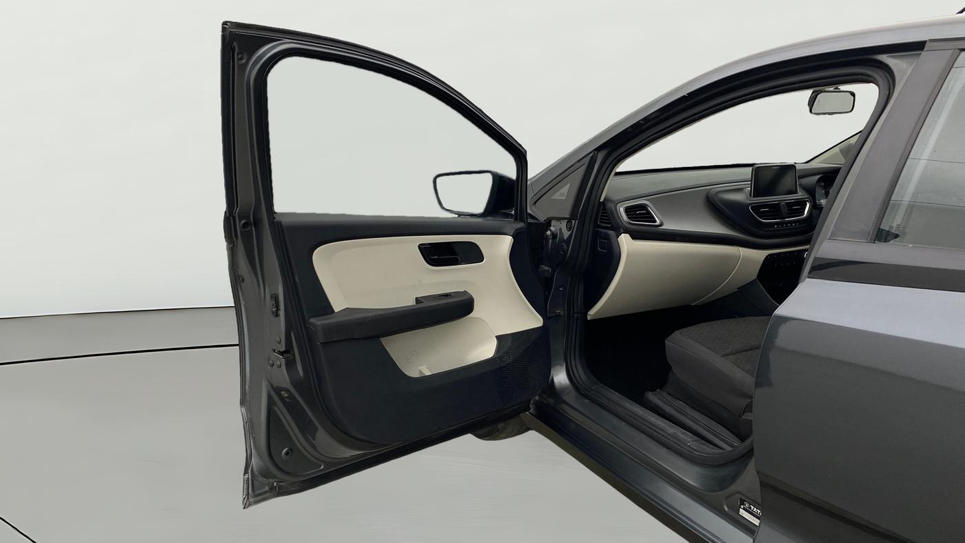 2022 Tata ALTROZ XM PLUS PETROL, Petrol, Manual, 58,379 km, LHS Front Door