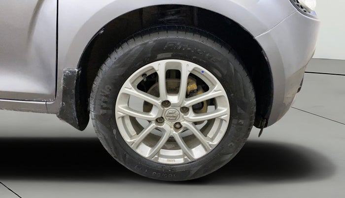 2017 Maruti IGNIS DELTA 1.2 AMT, Petrol, Automatic, 82,999 km, Right Front Wheel