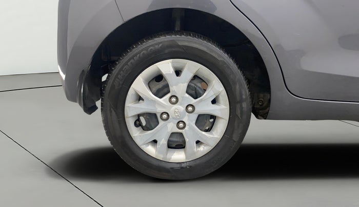 2019 Hyundai NEW SANTRO SPORTZ CNG, CNG, Manual, 94,636 km, Right Rear Wheel