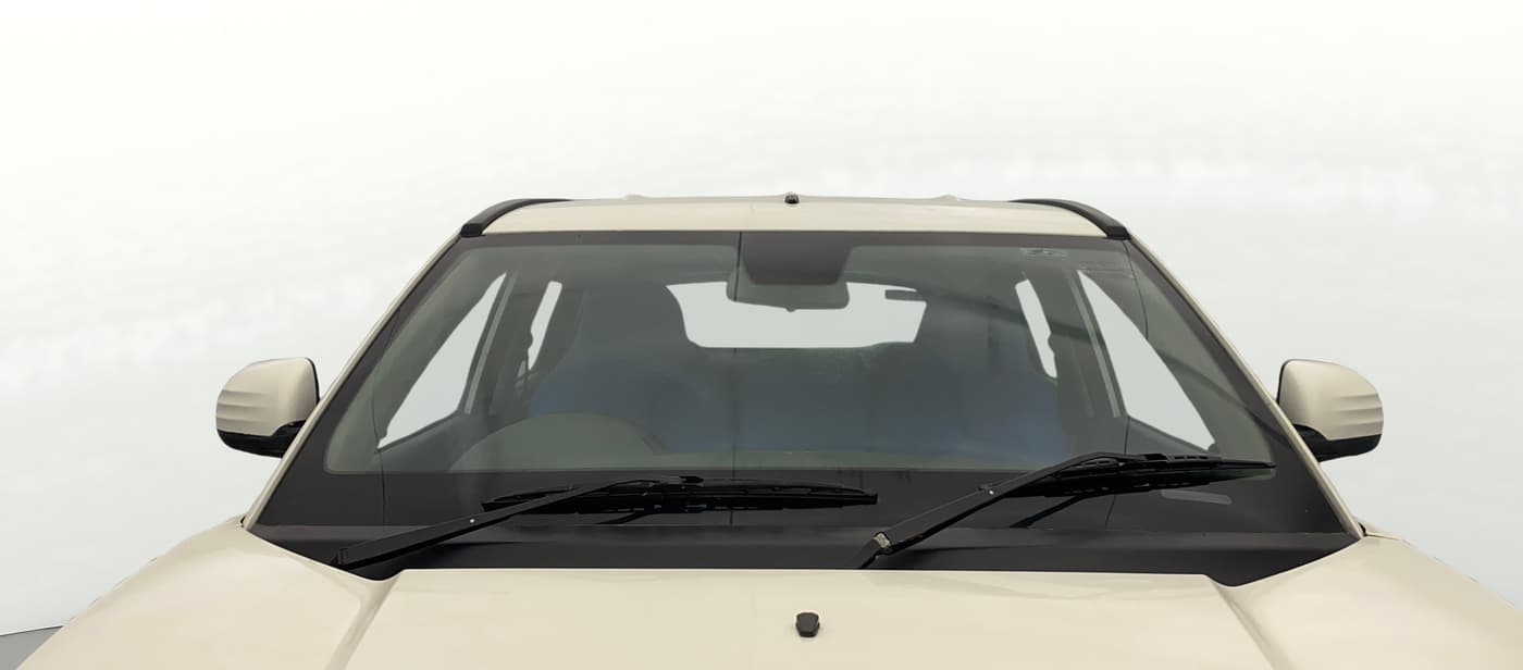 2017 Mahindra KUV 100 NXT K4+ D 6 STR, Diesel, Manual, 98,054 km, Front Windshield